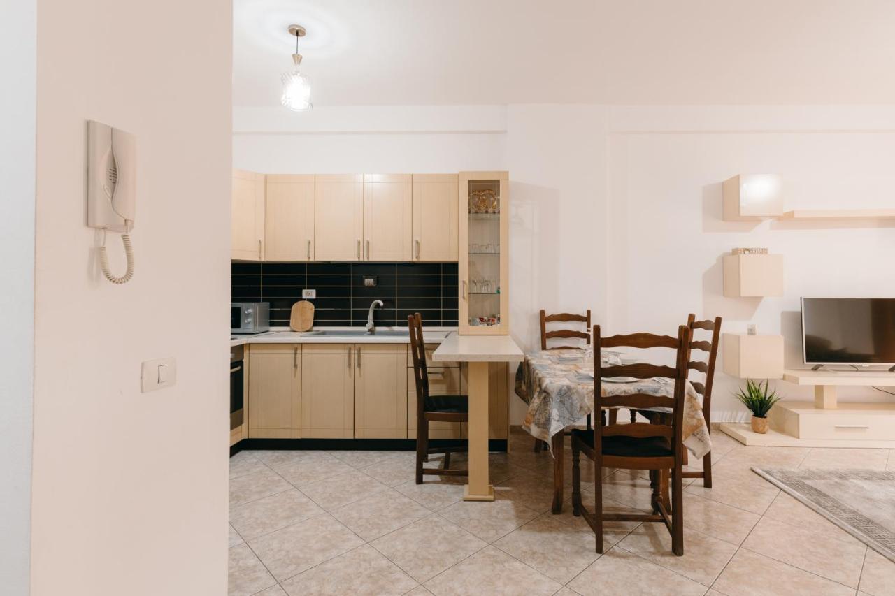 Rs Place 1-Bedroom Apartment Тирана Экстерьер фото
