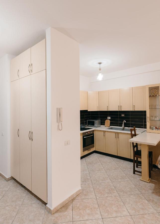 Rs Place 1-Bedroom Apartment Тирана Экстерьер фото
