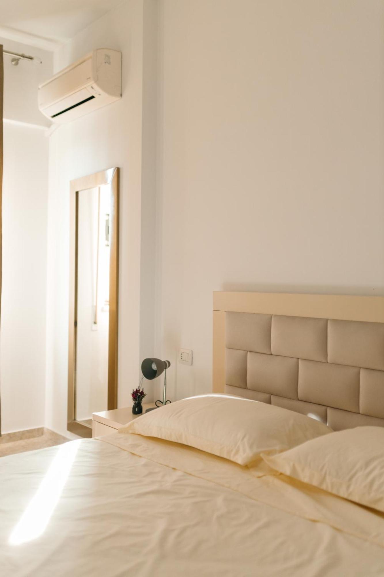 Rs Place 1-Bedroom Apartment Тирана Экстерьер фото